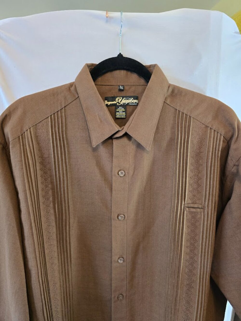 BROWN GUAYABERA SIZE XL LONG SLEEVE PLEATED EMBROIDERED LIKE NEW AUTHENTIC - Picture 5 of 9